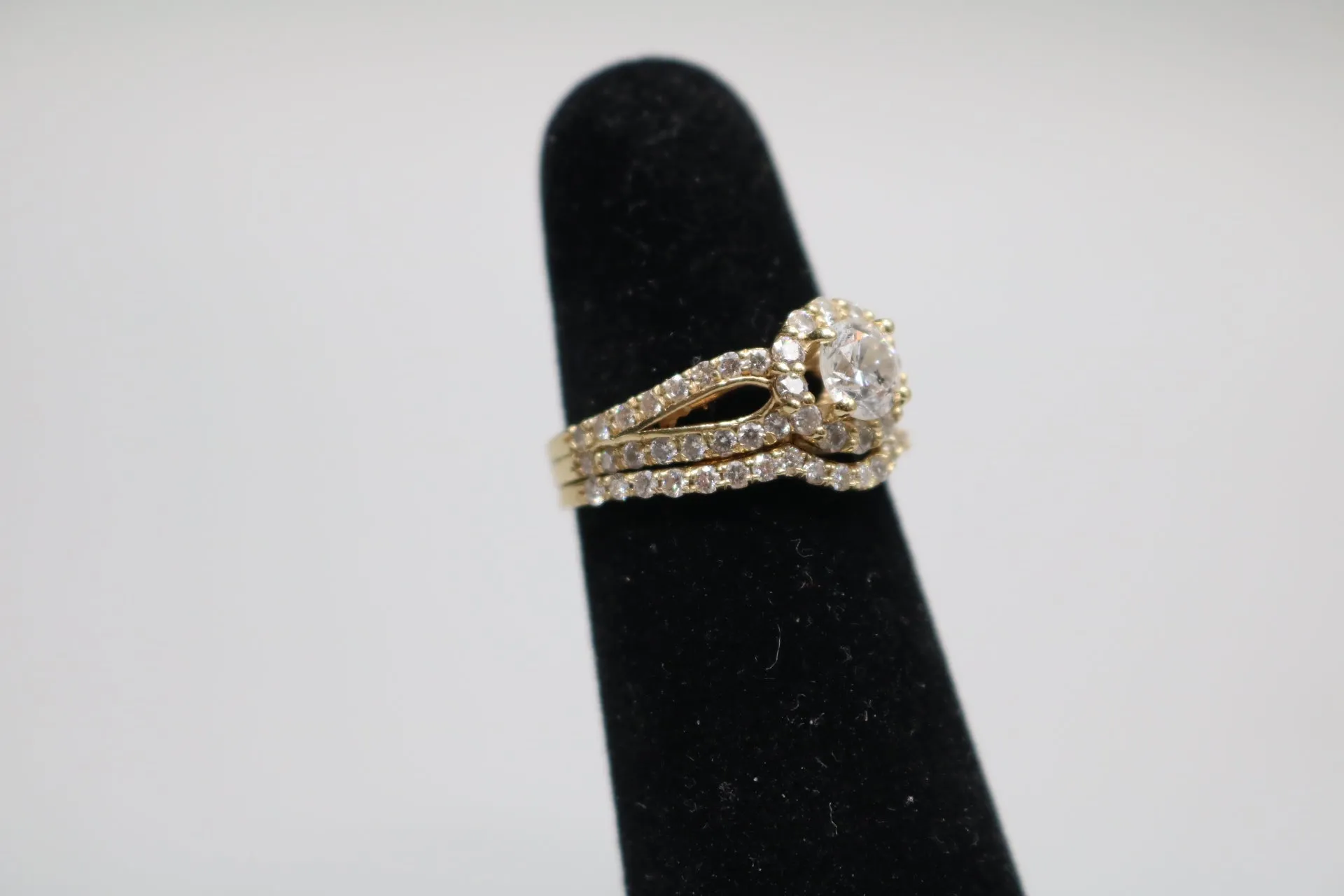 14K Yellow Gold Halo Diamond Wedding Set (Size 6 1/4) (1.42 CTW) (Local Purchase Only)