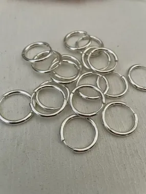 304 Stainless Steel Huggie Earring 20mm Round (2.5mm Thick) Vacuum Plated Bright Silver