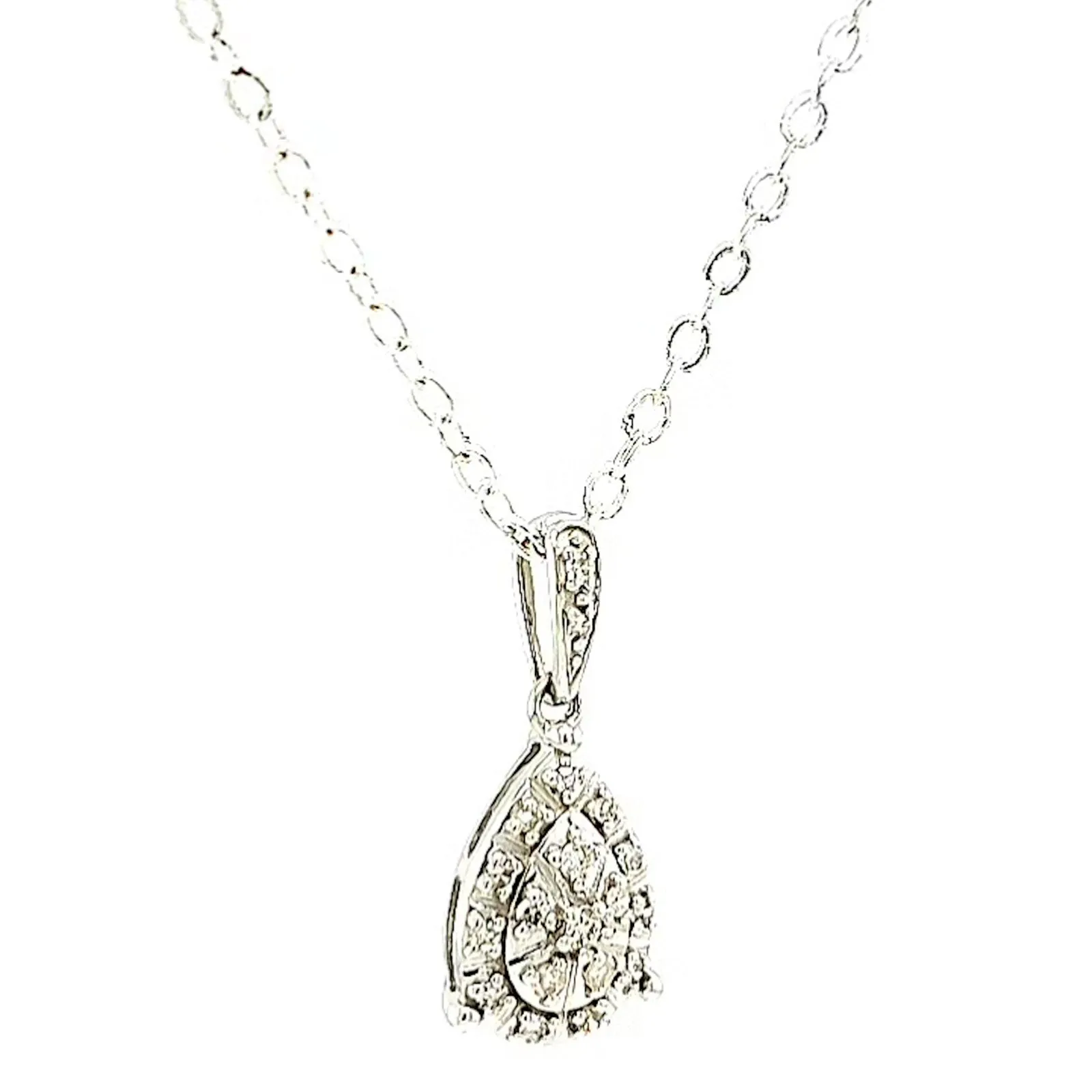 9ct White Gold Round Brilliant Cut 0.10 CARAT tw of Diamonds Pendant