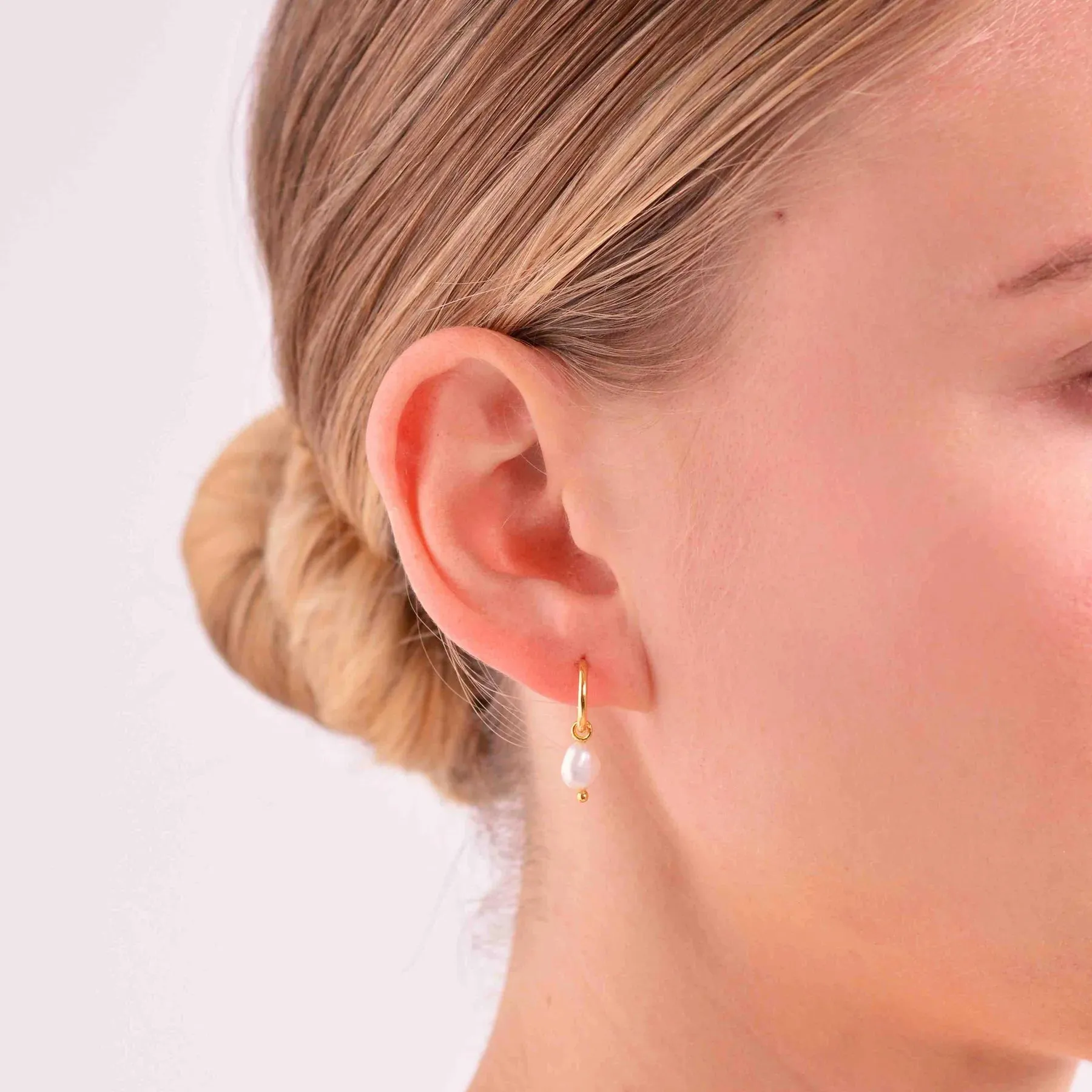 Baroque Pearl Core Hoop Earring