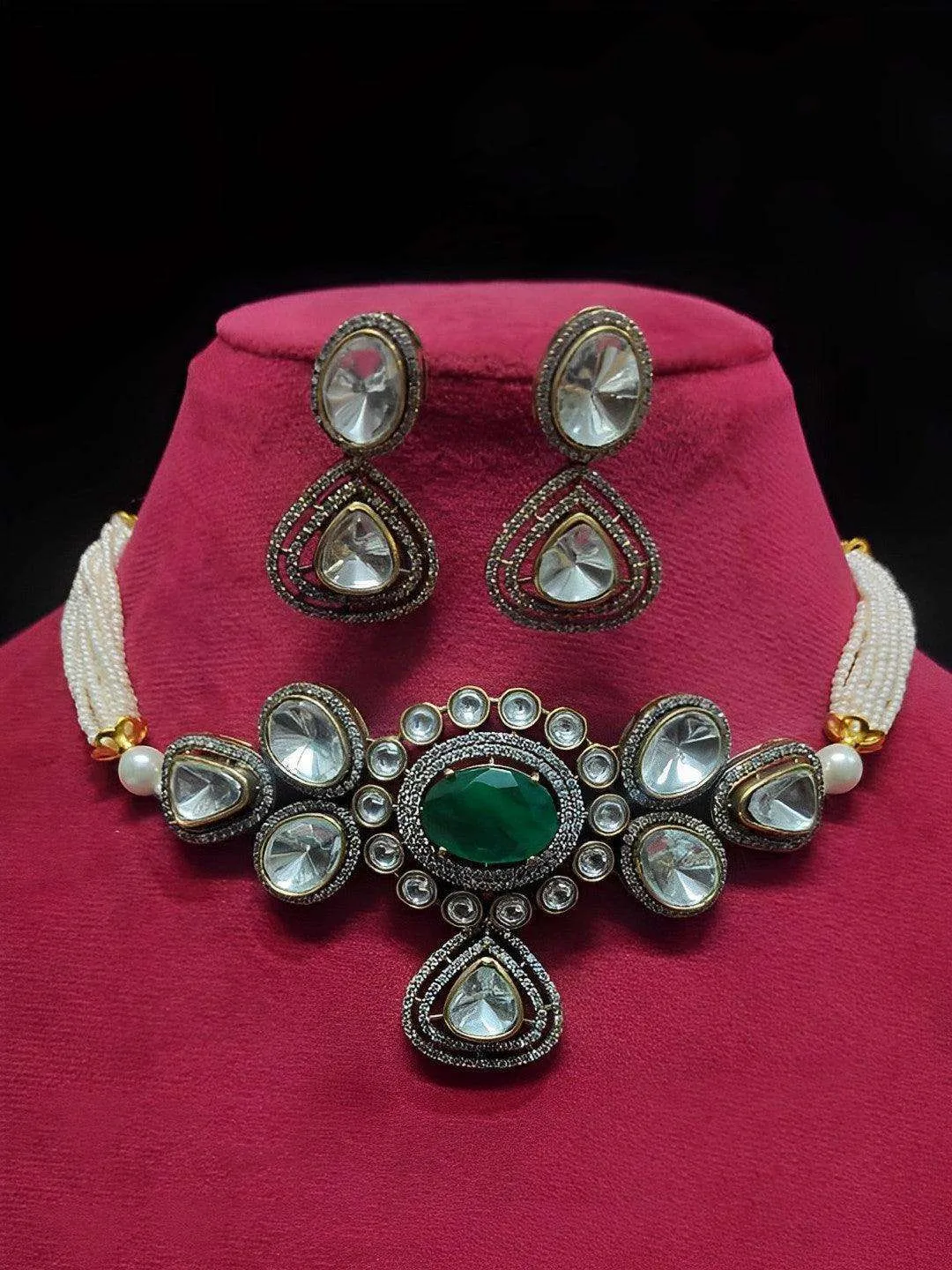 Carved Center Kundan Choker Set