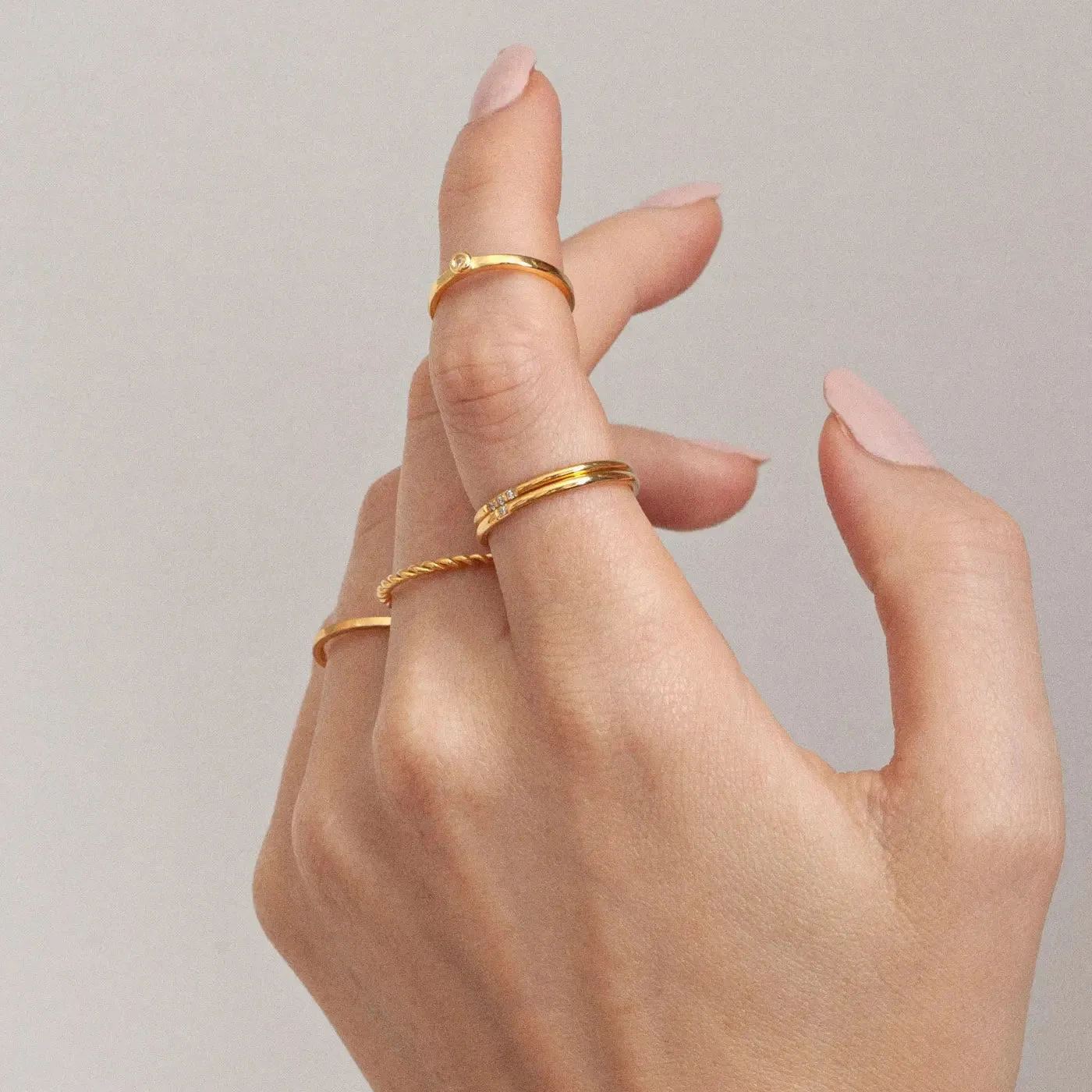 Evi - Simple Sleek Ring Stainless Steel