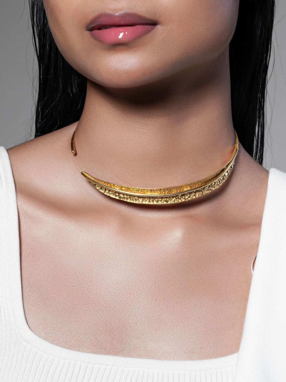 Ira Brass Choker Gold