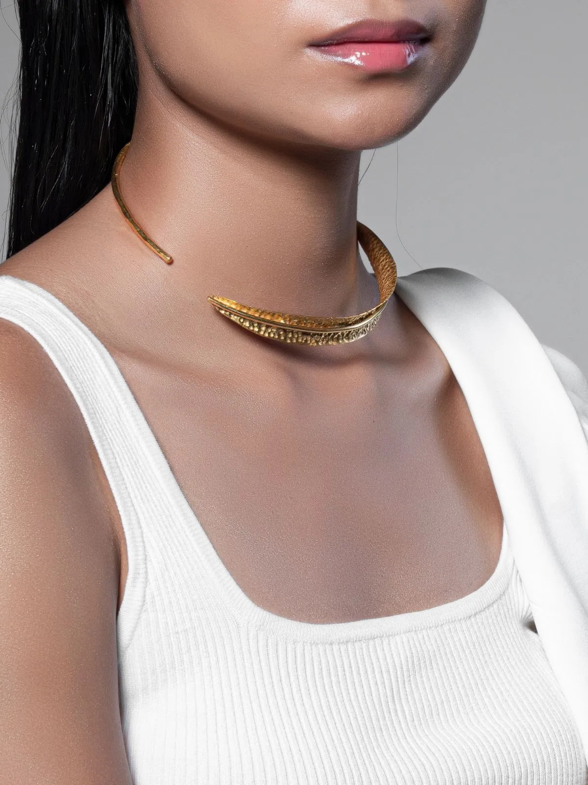 Ira Brass Choker Gold