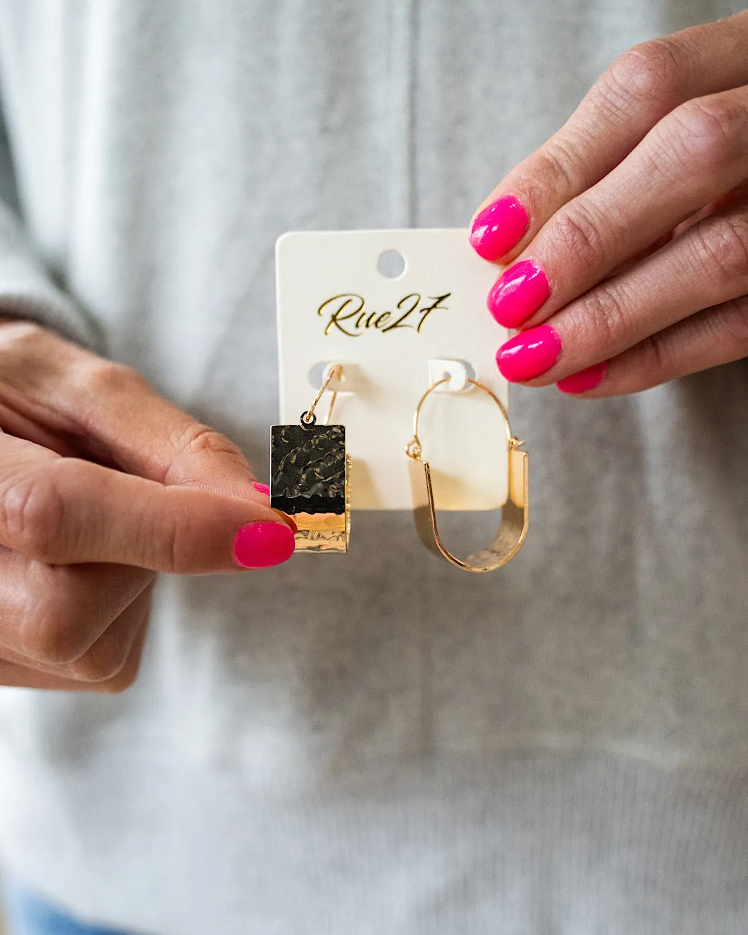 NEW! Gold Hammered Metal Chunky Hoop Earrings