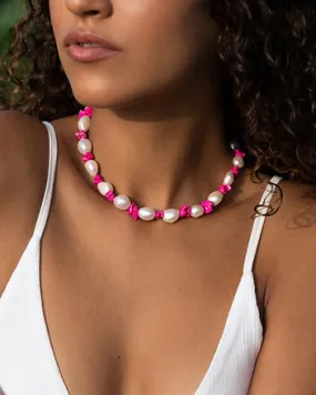 PINK ME UP PEARL CHOKER