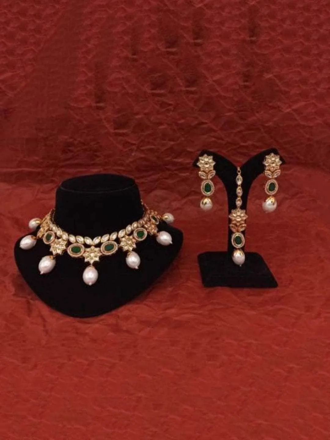 Simple Oval Ad Kundan Necklace Earring And Teeka Set