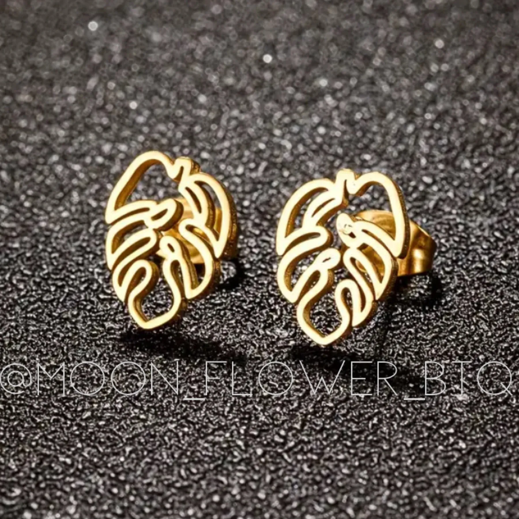 Tiny Gold Tropical Leaf Cutout Stud Earrings