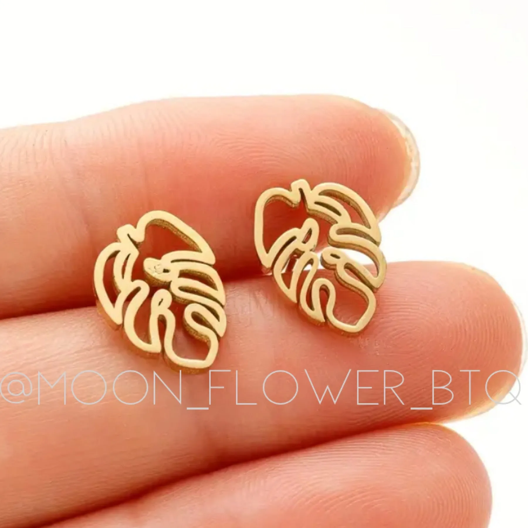 Tiny Gold Tropical Leaf Cutout Stud Earrings