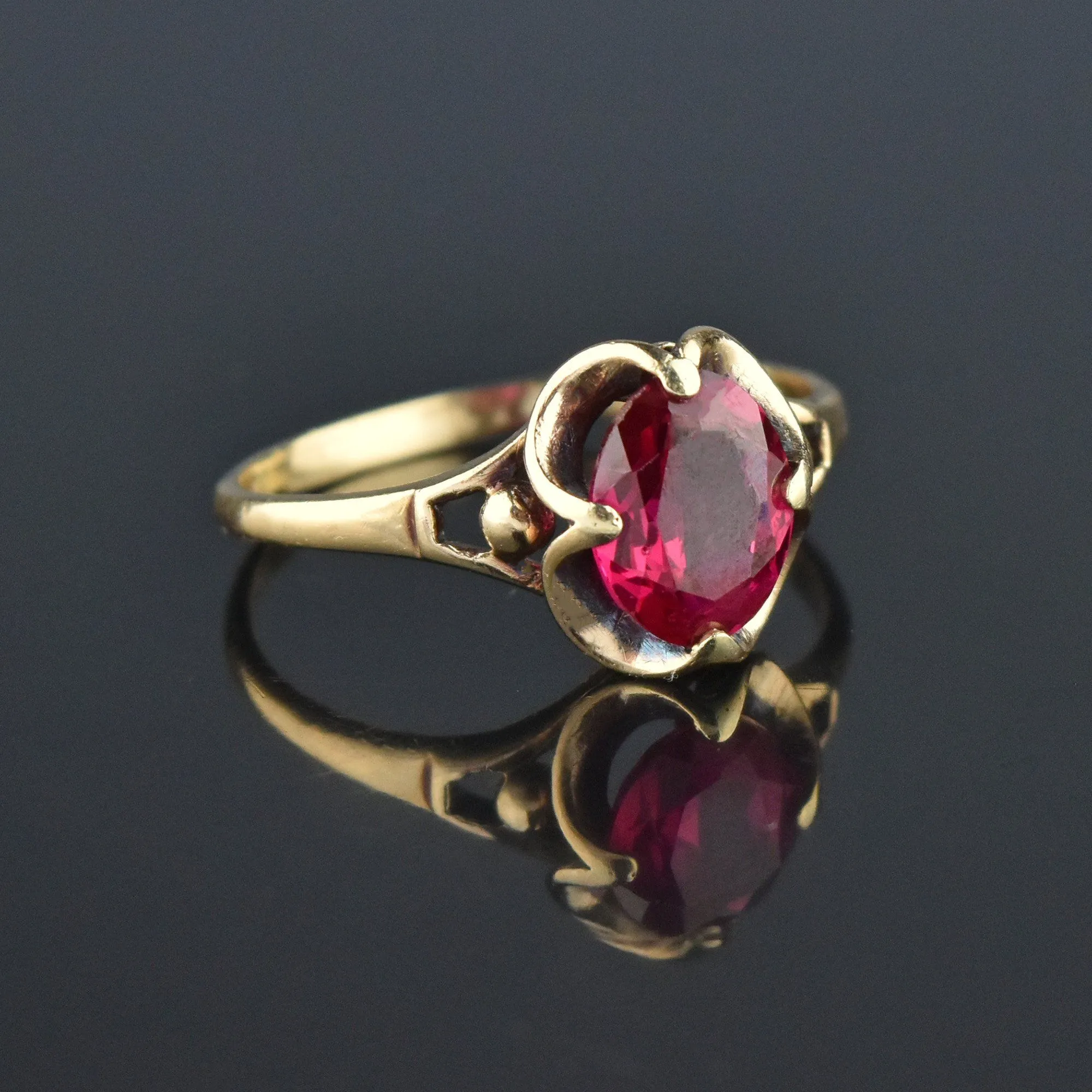 Vintage Retro Gold Buttercup Ruby Ring, Sz 11