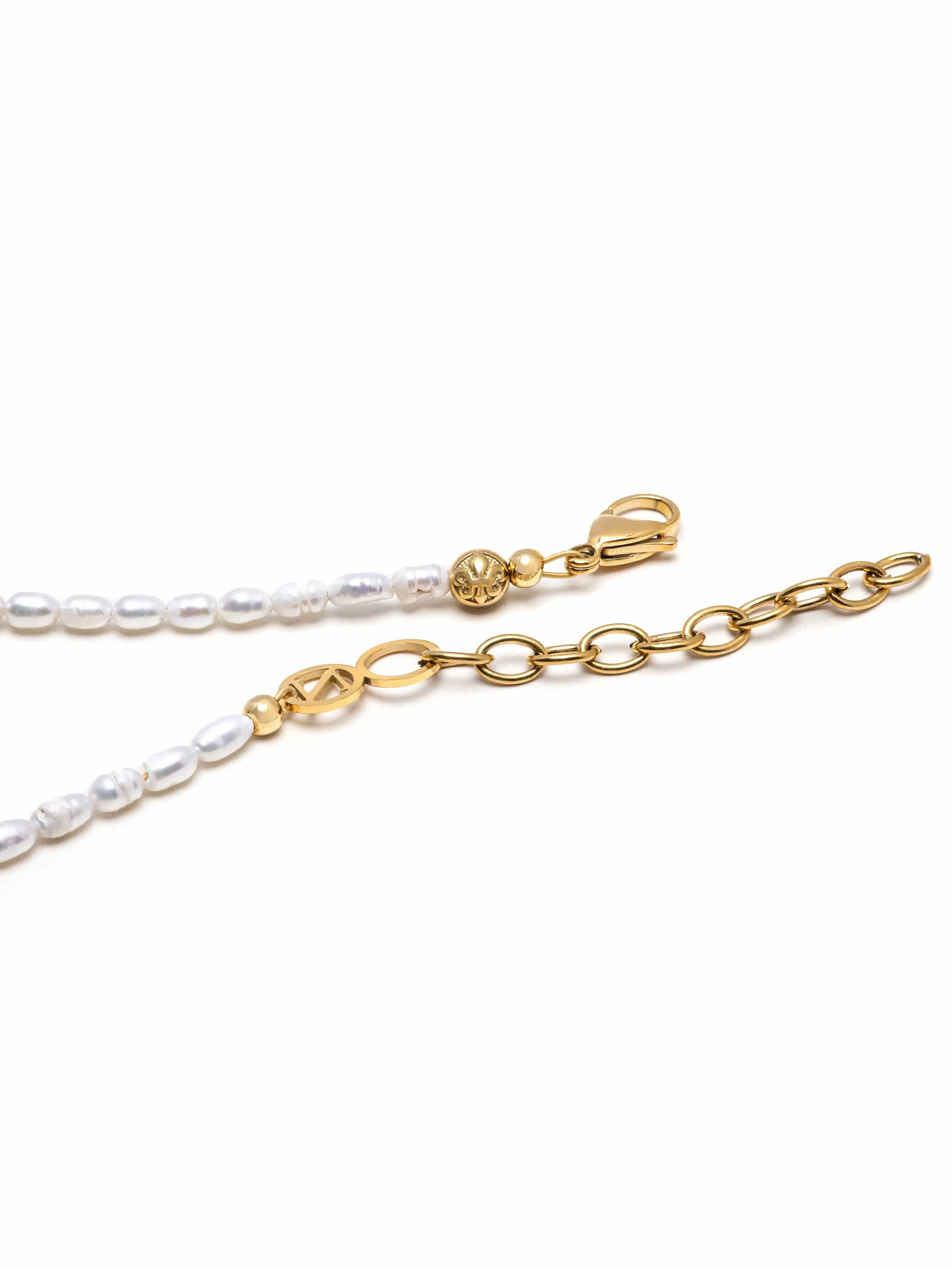 Women's Mini Pearl Choker with Cross